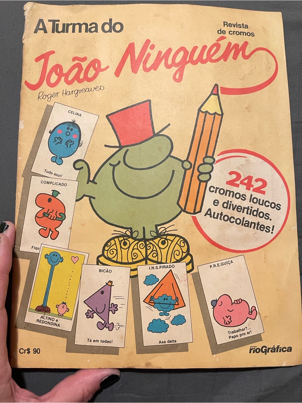 João Ninguém Kids Sticker Album - Yellow Cover